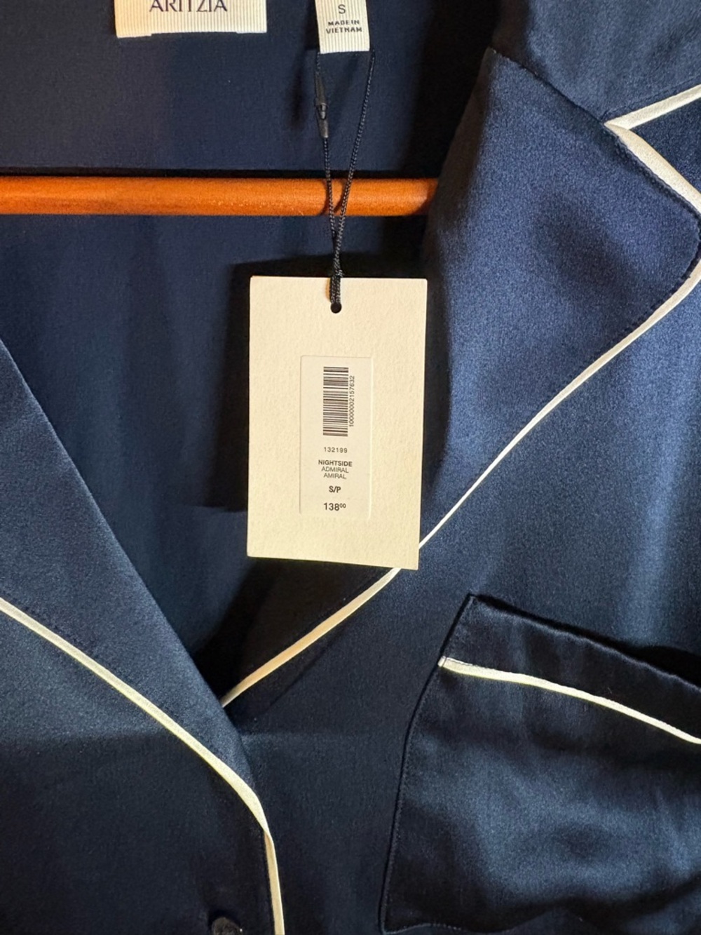 Aritzia NWT silk pajama set in navy blue with contrast piping - Picture 6 of 7